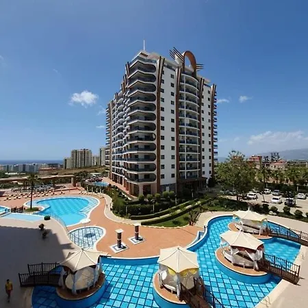 Azura Park * 阿拉尼亚